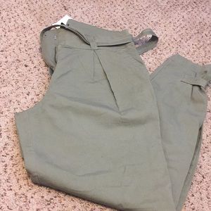 Hm olive structured joggers w belt new